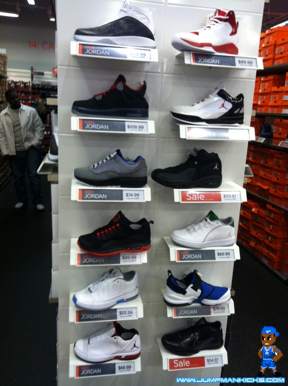 does the nike outlet sell jordans