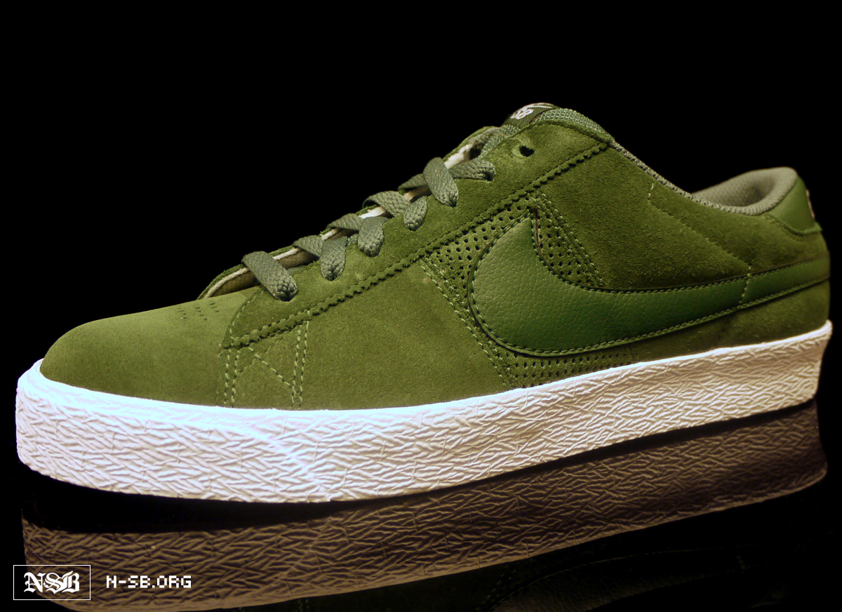 green nike blazer low