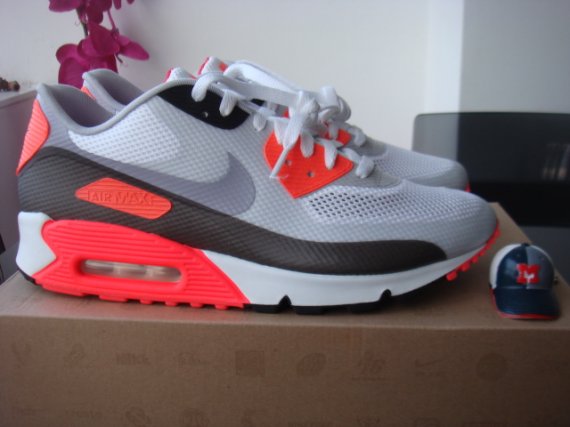 air max 90 hyperfuse size 7